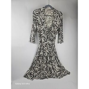 Women's, szM, brown and ivory 3/4 length sleeve wrap dress